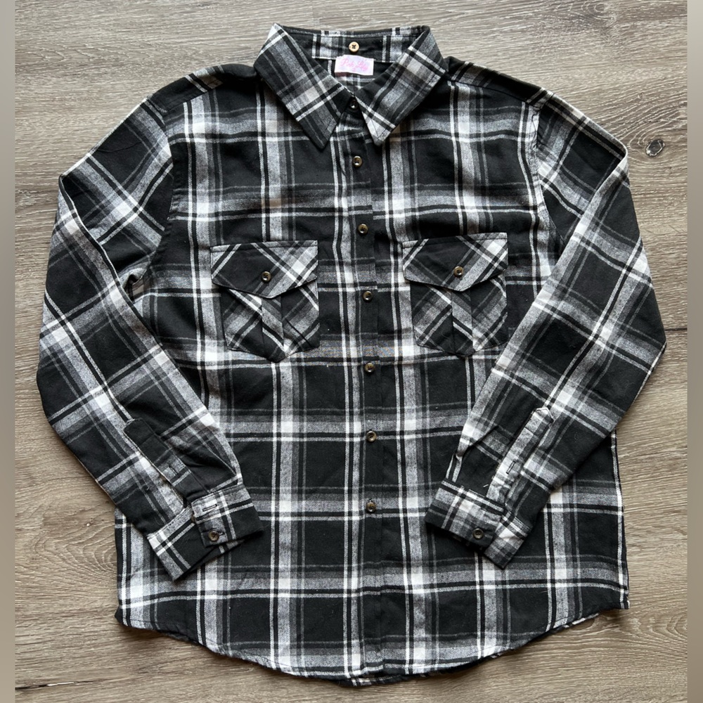 Pink Lily Black and White Plaid Flannel Button Up Shirt, Size Small